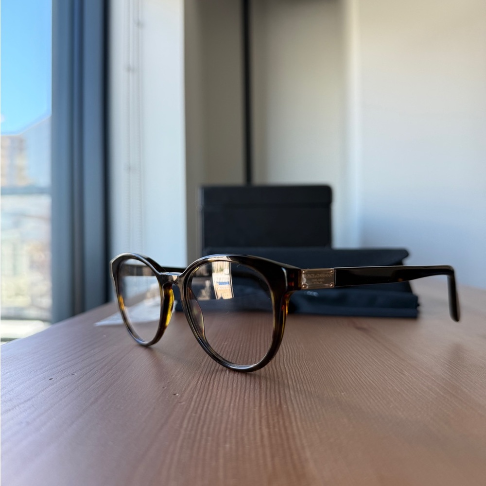 Dolce & Gabbana Classic Leopard Glasses